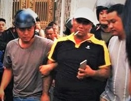 Giam doc Cong an Dong Nai thuyet phuc ke om binh gas bo y dinh tu sat hinh anh