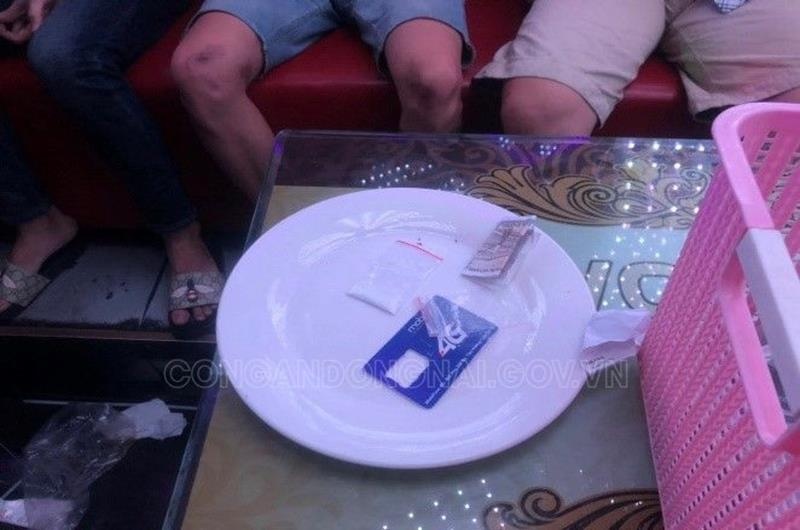 33 nam nu duong tinh voi ma tuy trong quan karaoke Dong Nai anh 2