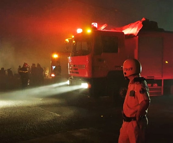 Chay xuong san xuat vat lieu o khu cong nghiep Cat Lai hinh anh