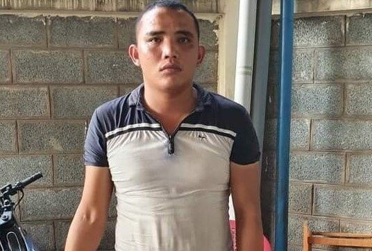 Chu quan tra tan nu nhan vien vi khong kich duc chieu khach hinh anh