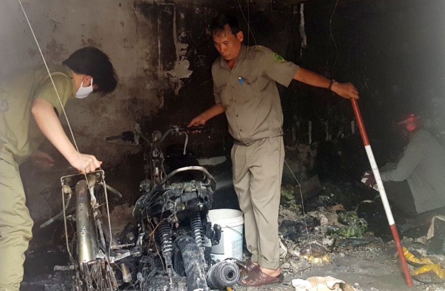 Hien truong vu chay nha tro lam 3 nguoi chet o TP.HCM hinh anh