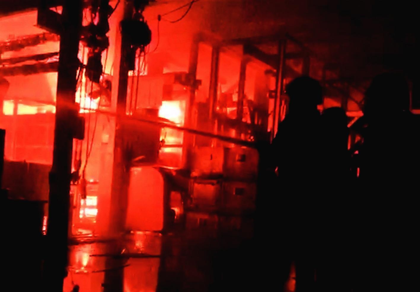 Chay nha o TP.HCM, 3 nguoi chet hinh anh