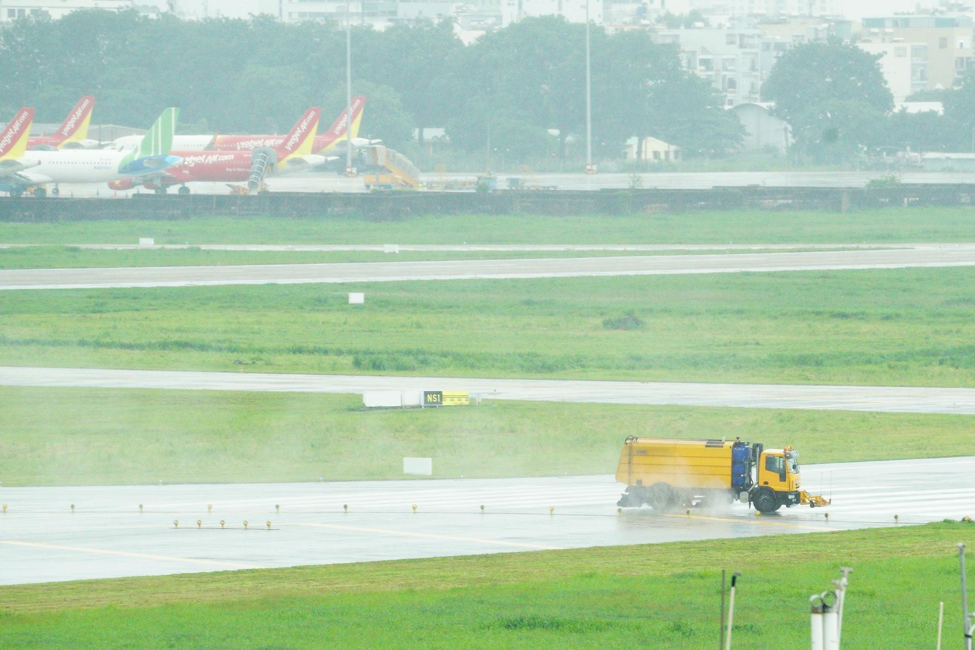 May bay lech duong bang Tan Son Nhat anh 5