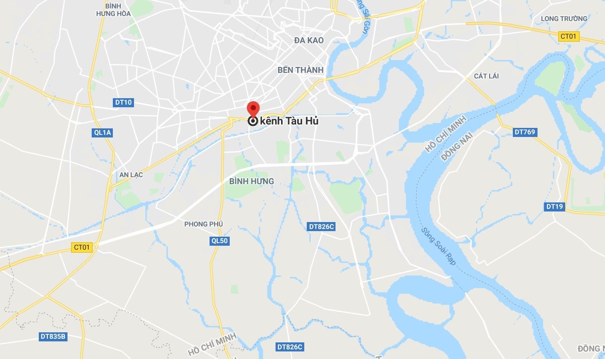 2 nguoi phu nu nhay cau kenh tau hu anh 2