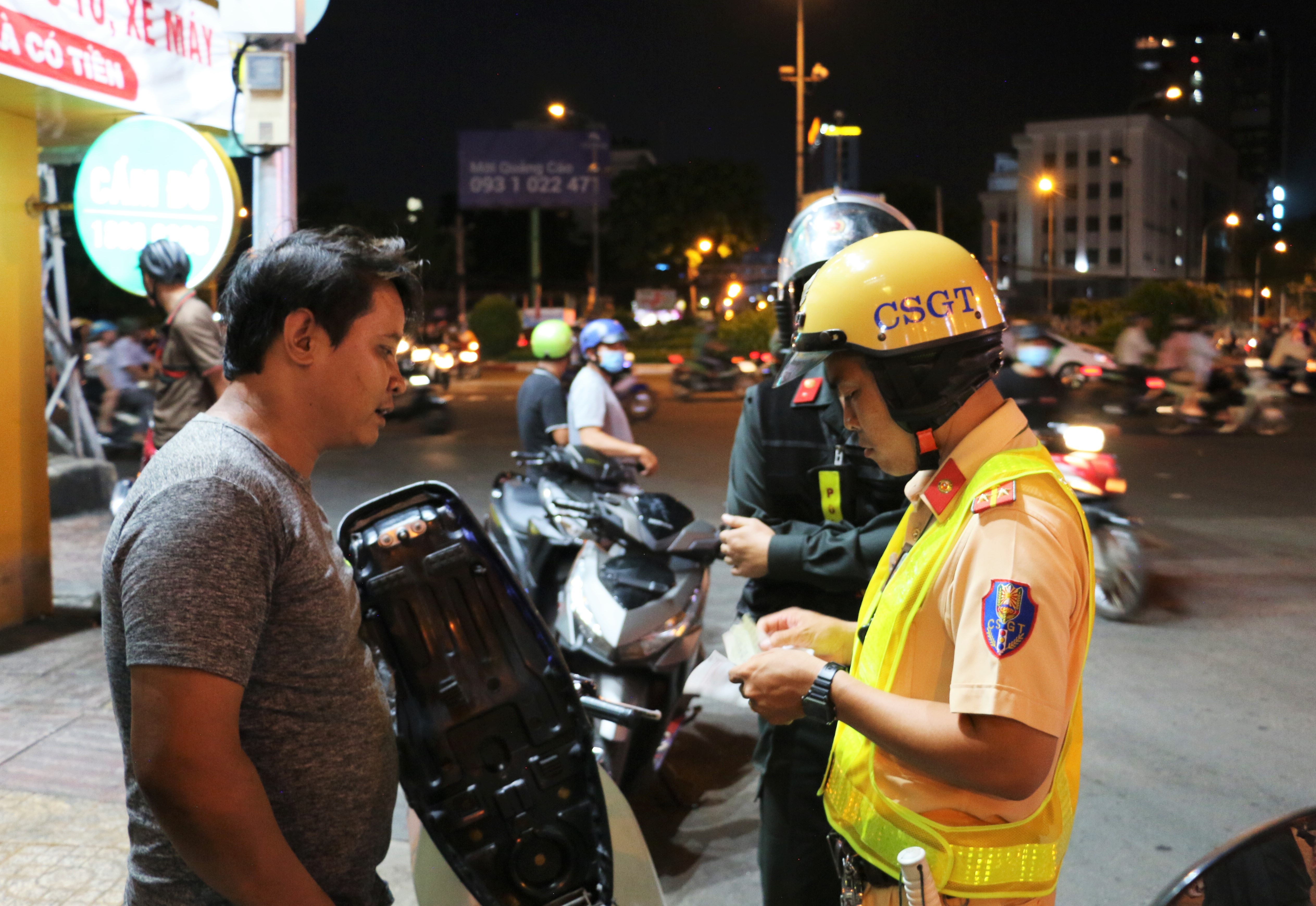 cao điểm tấn công trấn áp tội phạm TP.HCM ảnh 7 cao diem tan cong tran ap toi pham TP.HCM anh 7