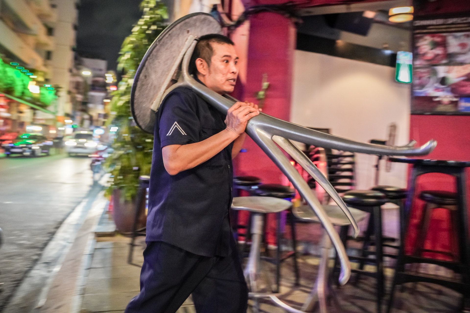 Dong cua quan bar,  vu truong o TP.HCM anh 3