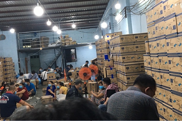 Gang tay y te gia o TP.HCM anh 2