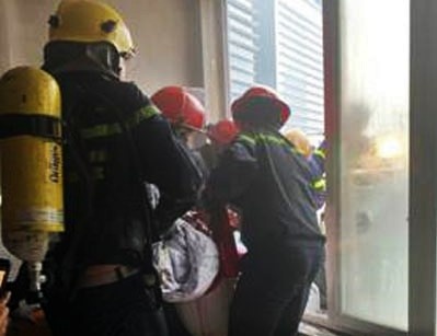 Chay khach san o TP.HCM, mot nguoi chet hinh anh