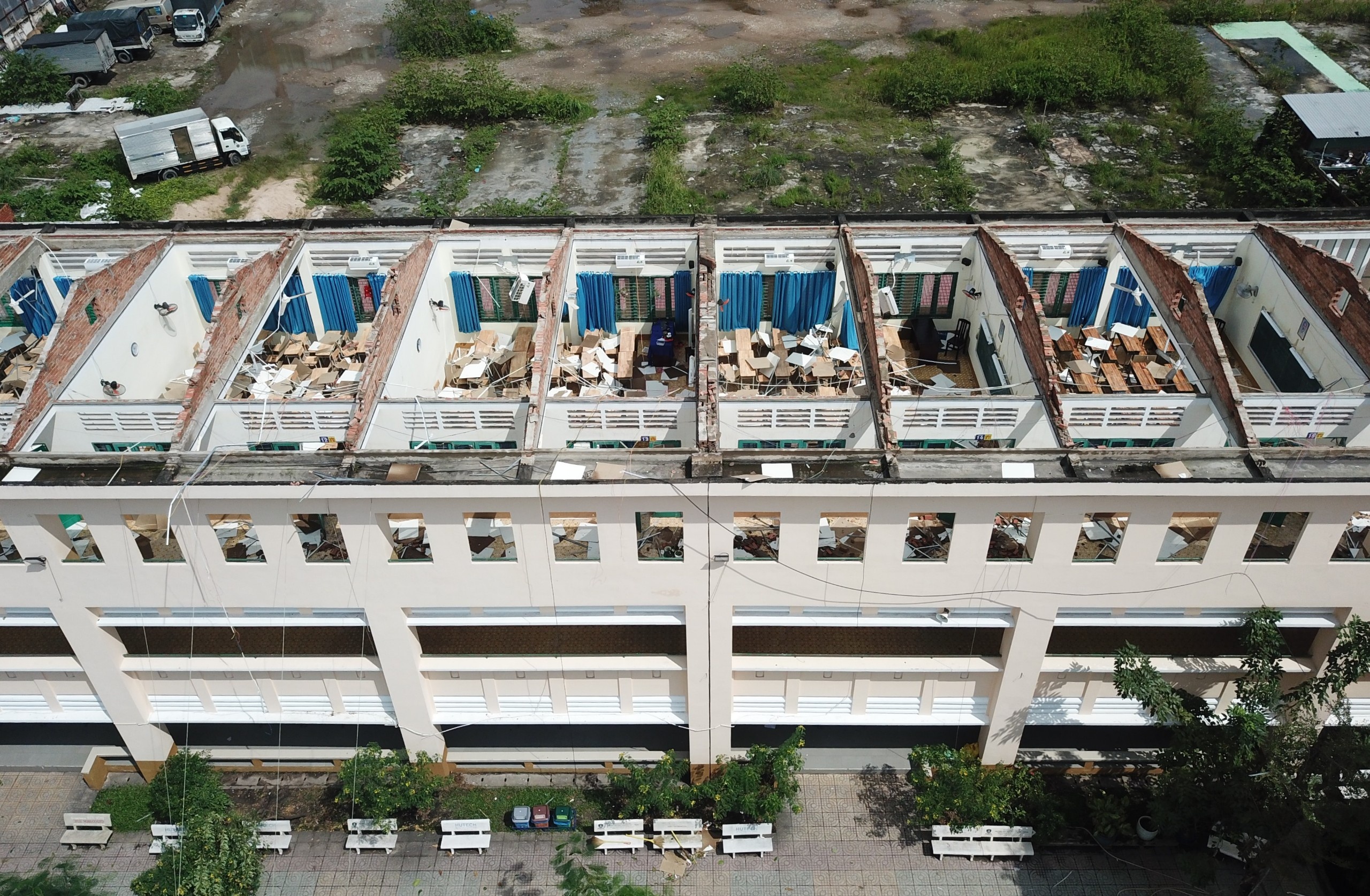 toc mai truong THPT Binh Phu o TP, HCM anh 2