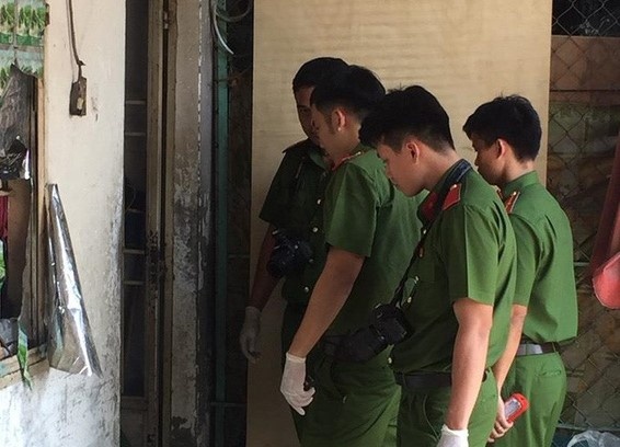 Em trai sat hai chi ruot hinh anh