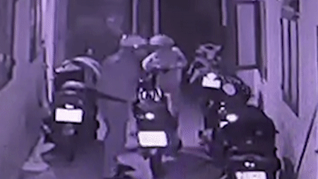 Trom cat khoa cong, lay xe may o TP.HCM hinh anh