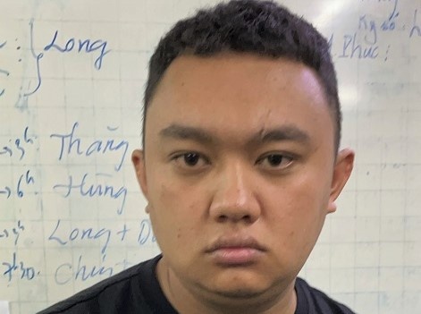 Tam giu nghi pham chuyen lua tien cua tai xe GrabBike hinh anh