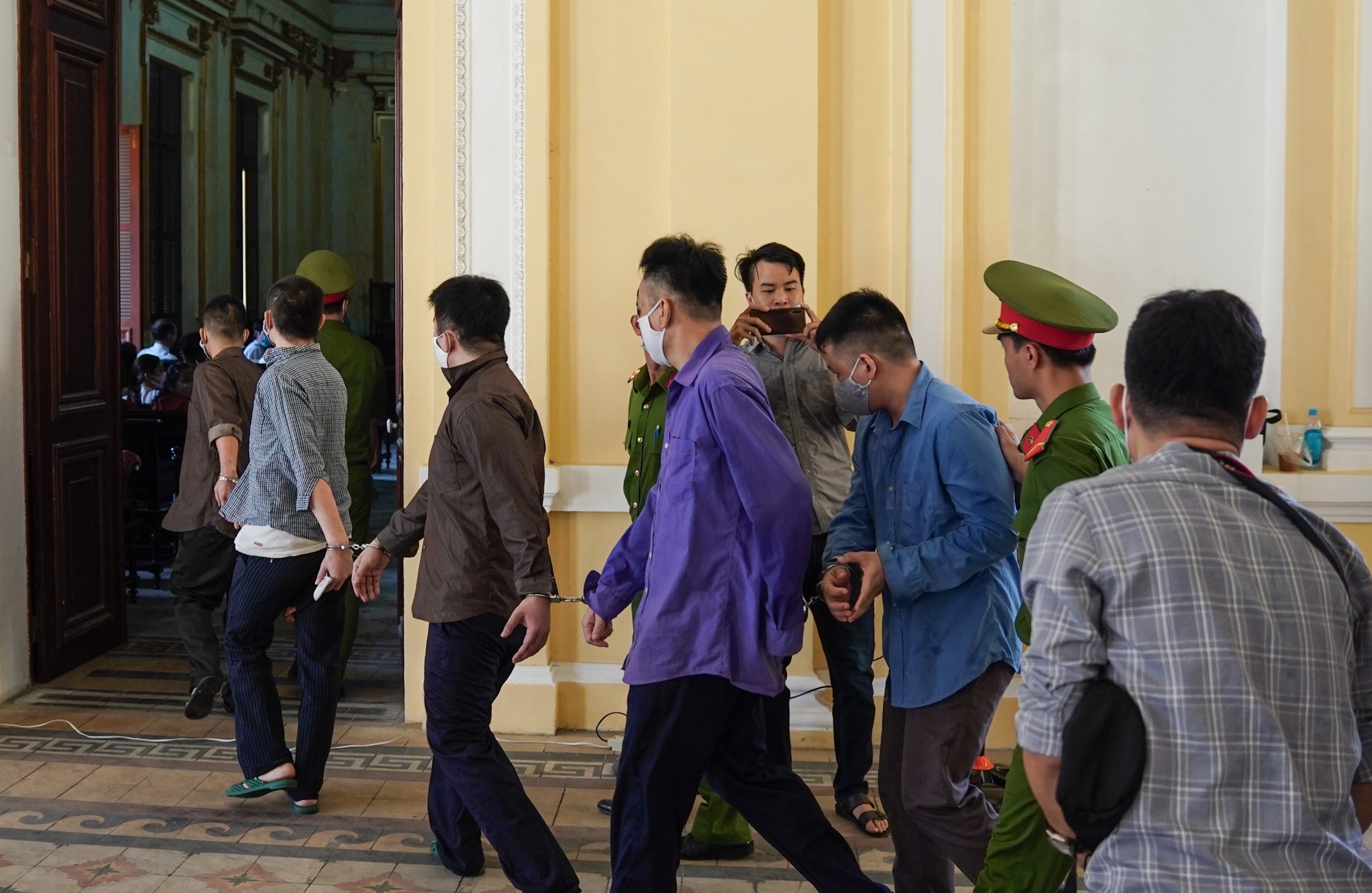 Xét xử vụ Tuấn Khỉ ảnh 6 Xet xu vu Tuan Khi anh 6