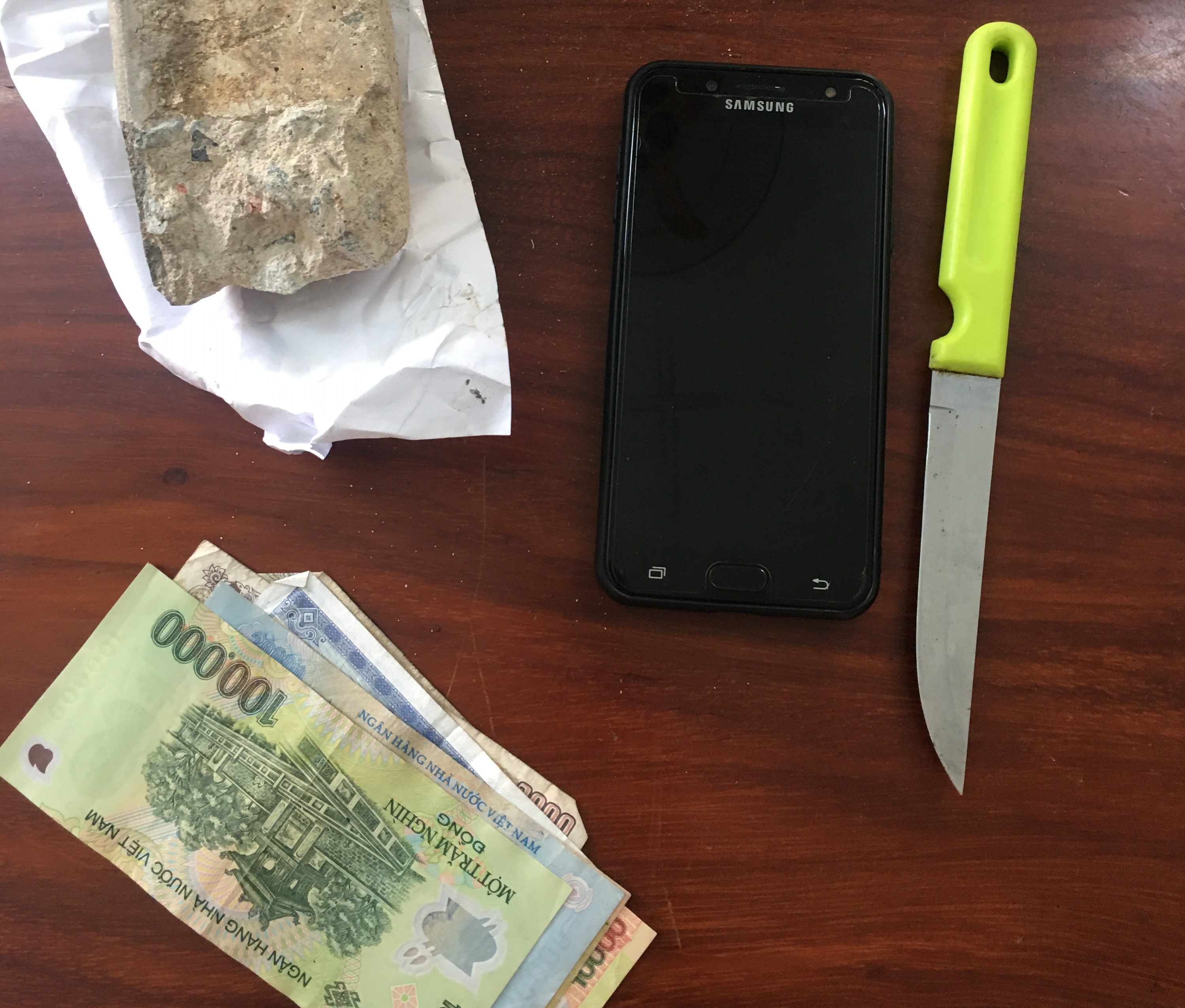 Bang cuop nhi chuyen di 'xin deu' cac cap tinh nhan o TP.HCM hinh anh