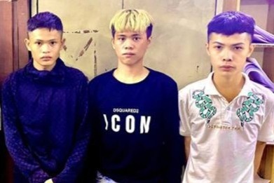 Hang chuc nguoi tu tap dua xe trai phep o TP.HCM hinh anh