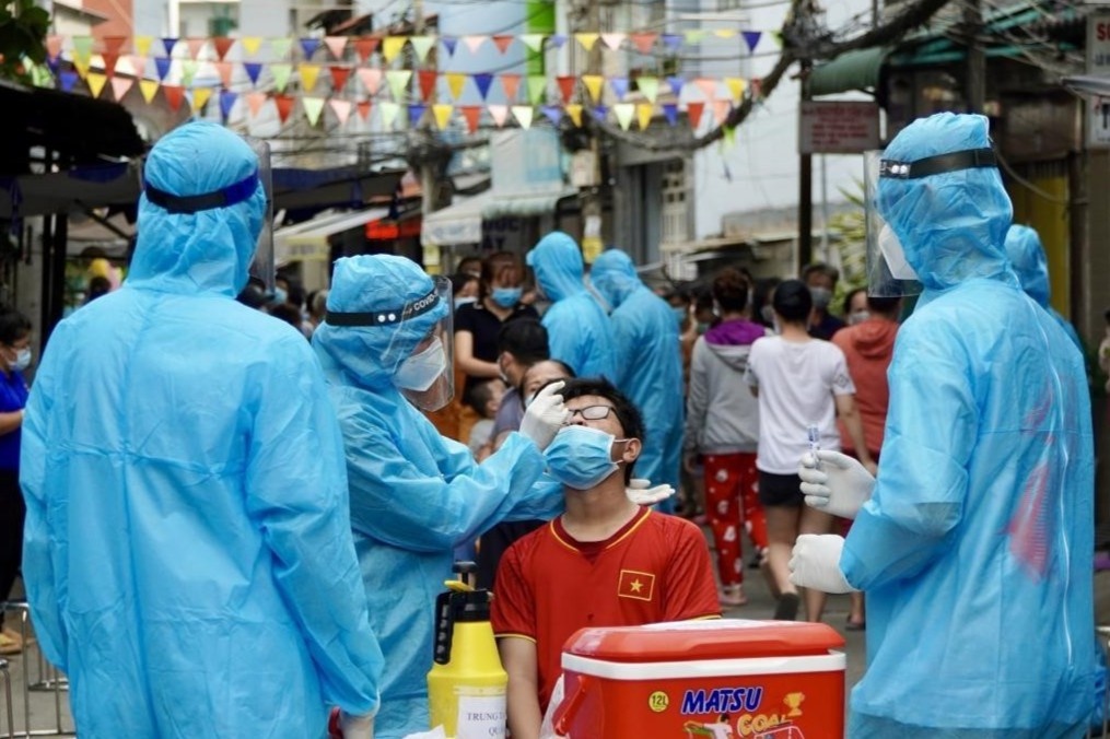 TP.HCM phong toa mot phan cho dan sinh o quan 8 hinh anh