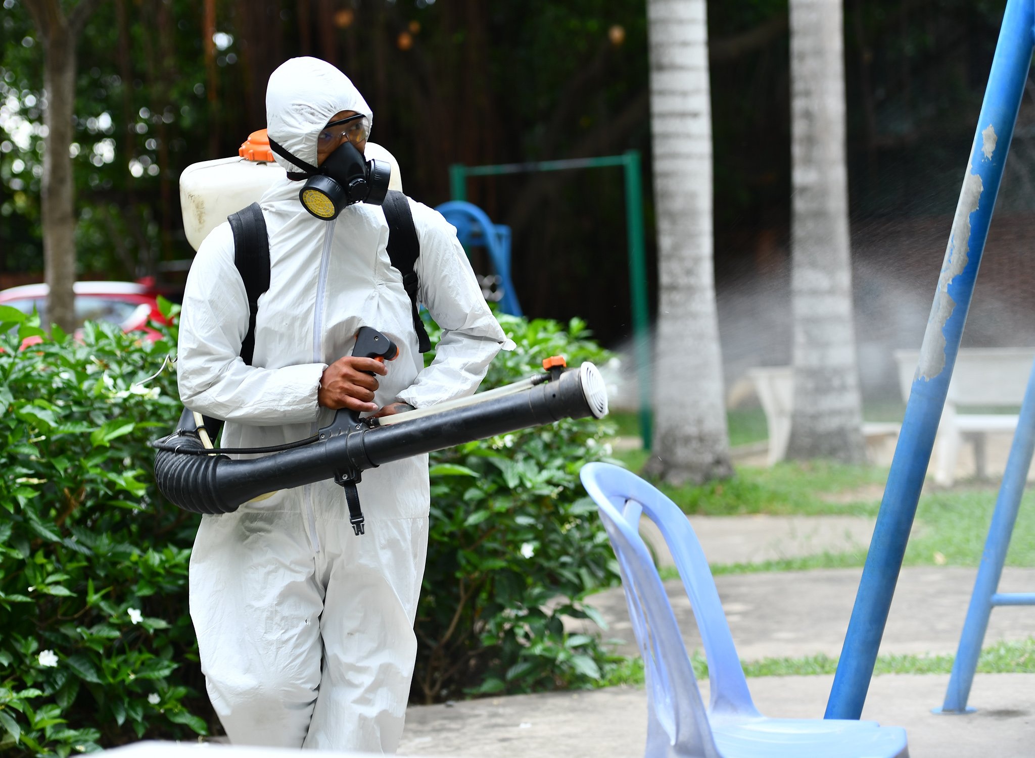 Go bo phong toa chung cu Bo Cong an o TP Thu Duc hinh anh