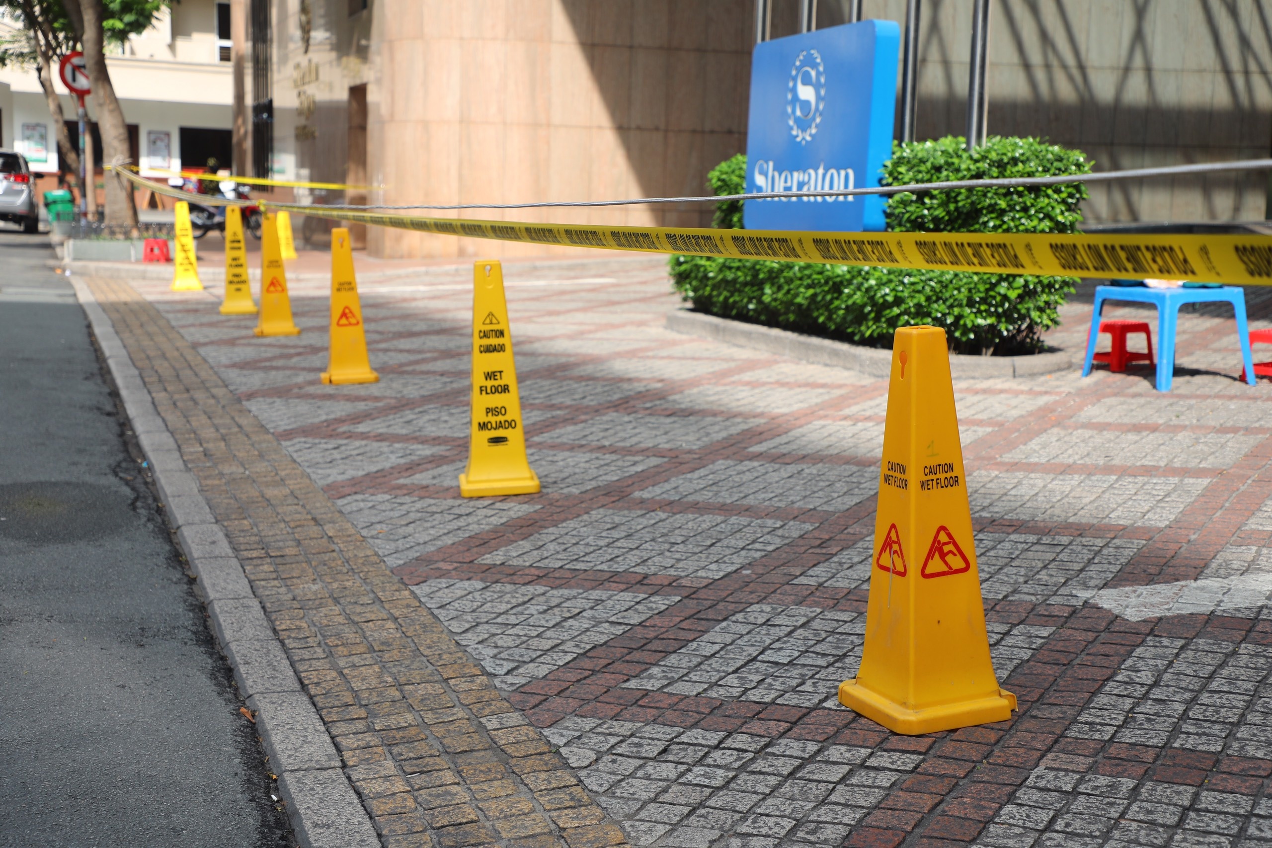 TP.HCM go bo diem giam sat tai khach san Sheraton hinh anh