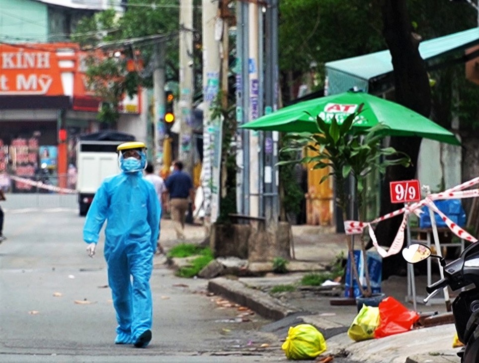 Tim nguoi tung den 4 cua hang, sieu thi o quan Binh Thanh hinh anh