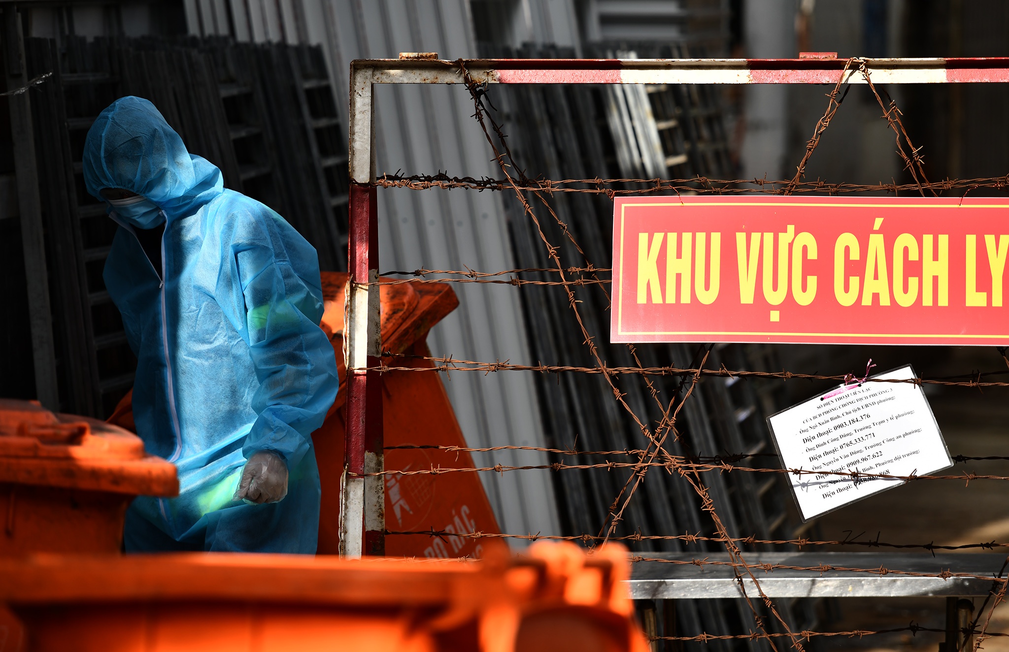 TP.HCM phong toa mot khu cho o quan Binh Tan hinh anh