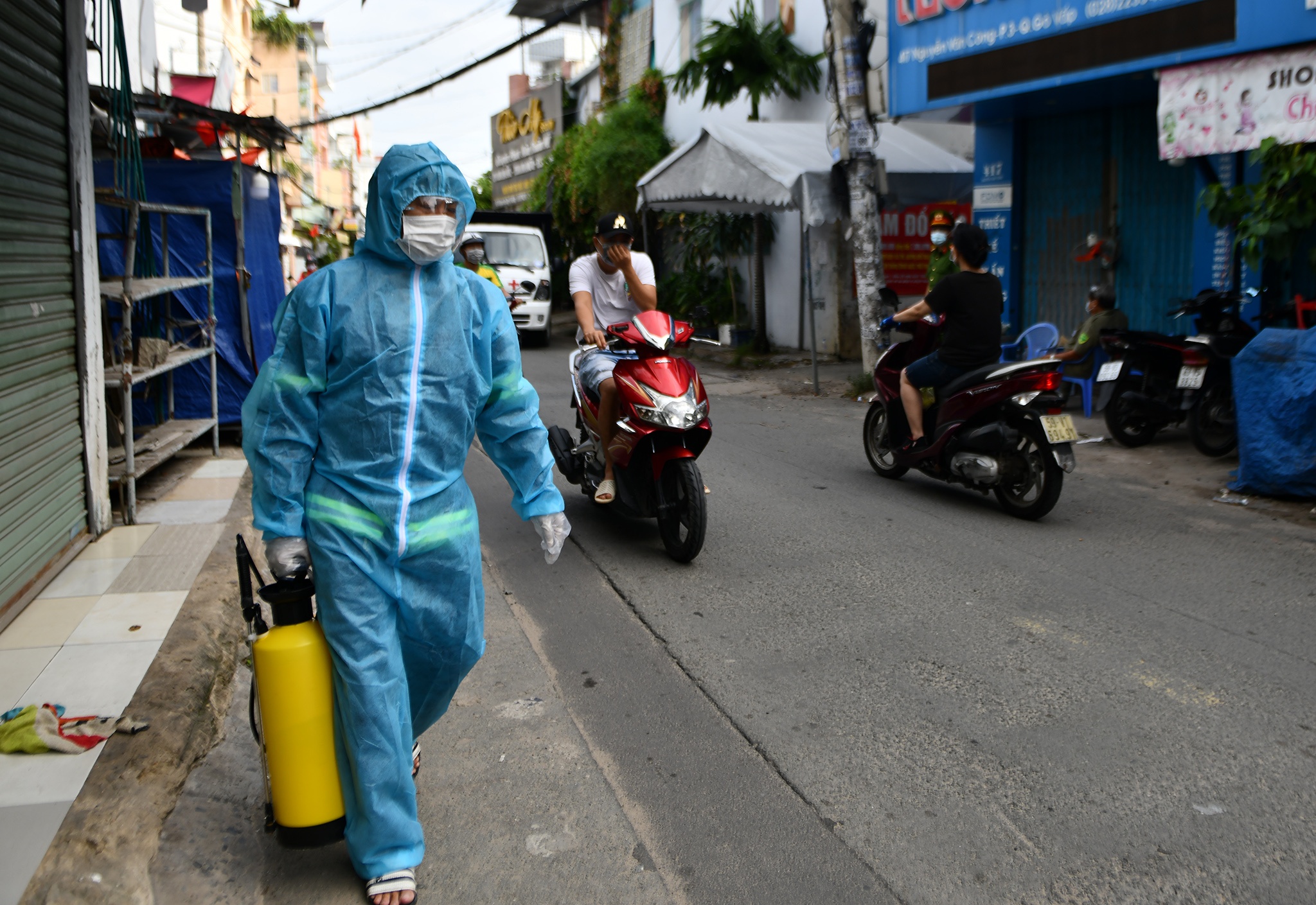 TP.HCM tim nguoi toi cua hang tap hoa, hieu thuoc o quan 10 hinh anh