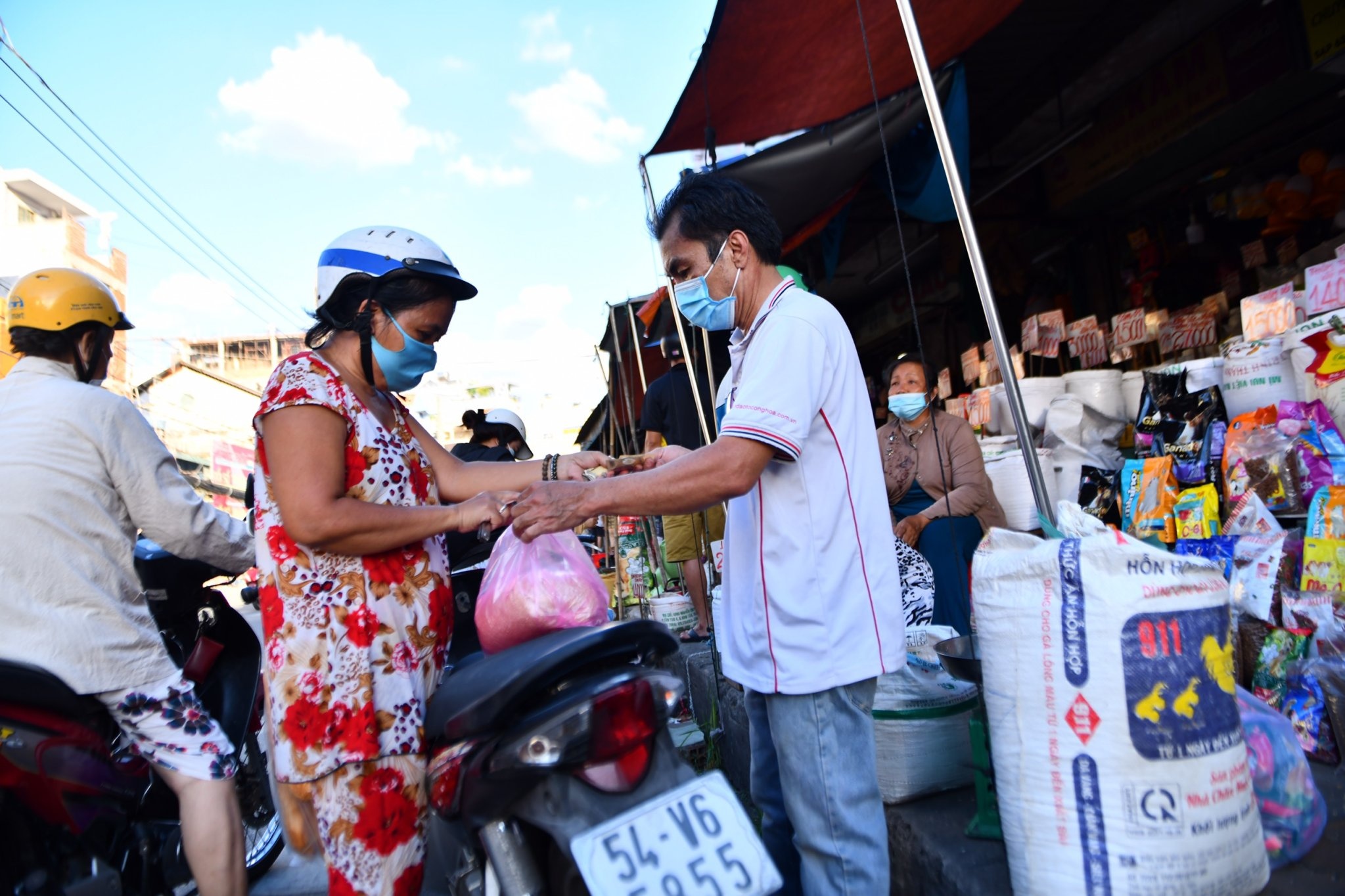 Tam dong cua cho Son Ky o TP.HCM hinh anh