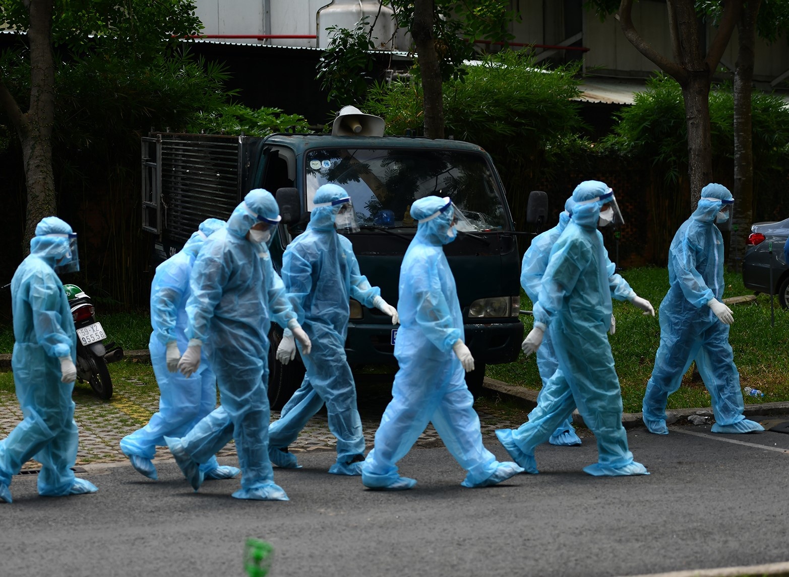 Phong toa tam thoi Mega Market An Phu hinh anh
