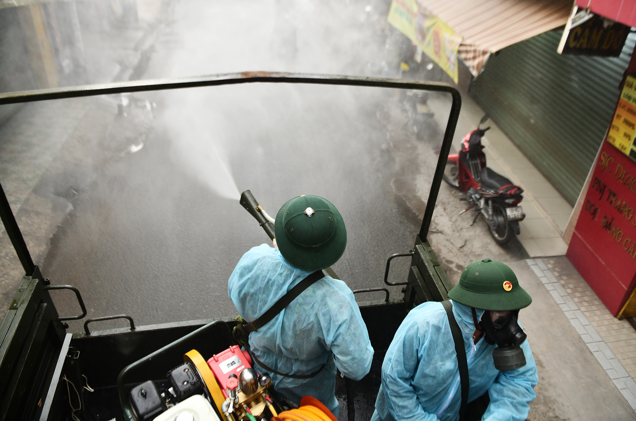 Lay 30.000 mau xet nghiem o cho Son Ky sau khi co 58 ca mac Covid-19 hinh anh