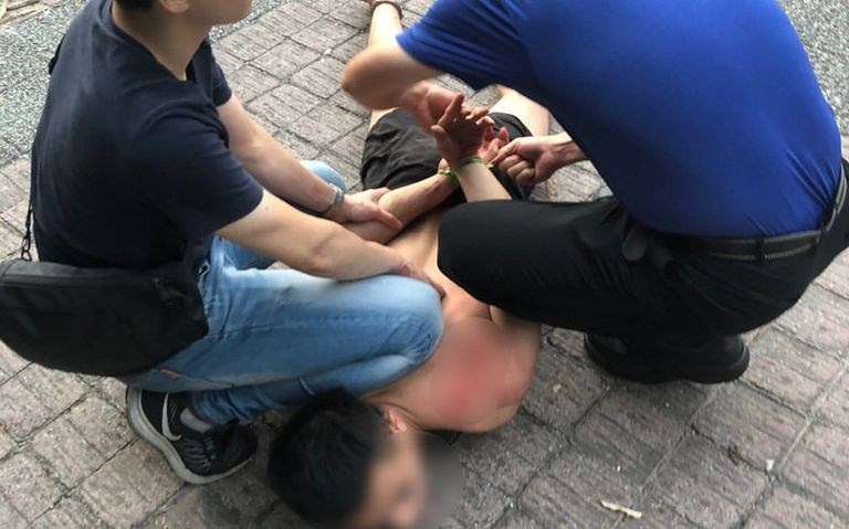 To chong dich Covid-19 o TP.HCM vay bat hai ten cuop hinh anh