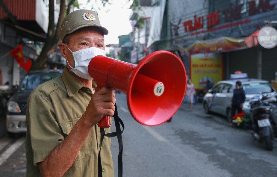 TP.HCM tim nguoi tung toi quan nuoc, cua hang tap hoa o quan 12 hinh anh