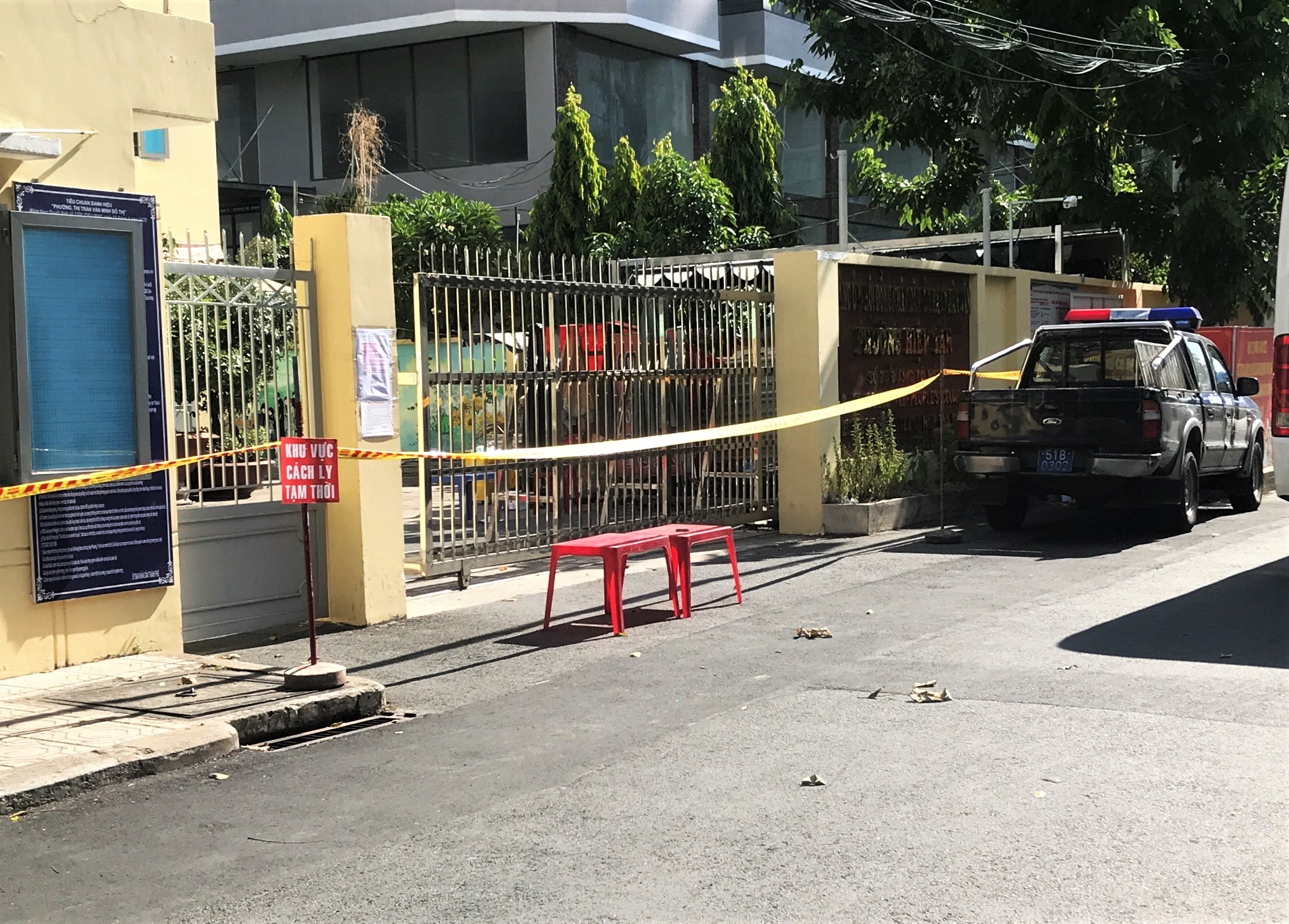 Phong toa tam thoi UBND phuong Hiep Tan o quan Tan Phu hinh anh