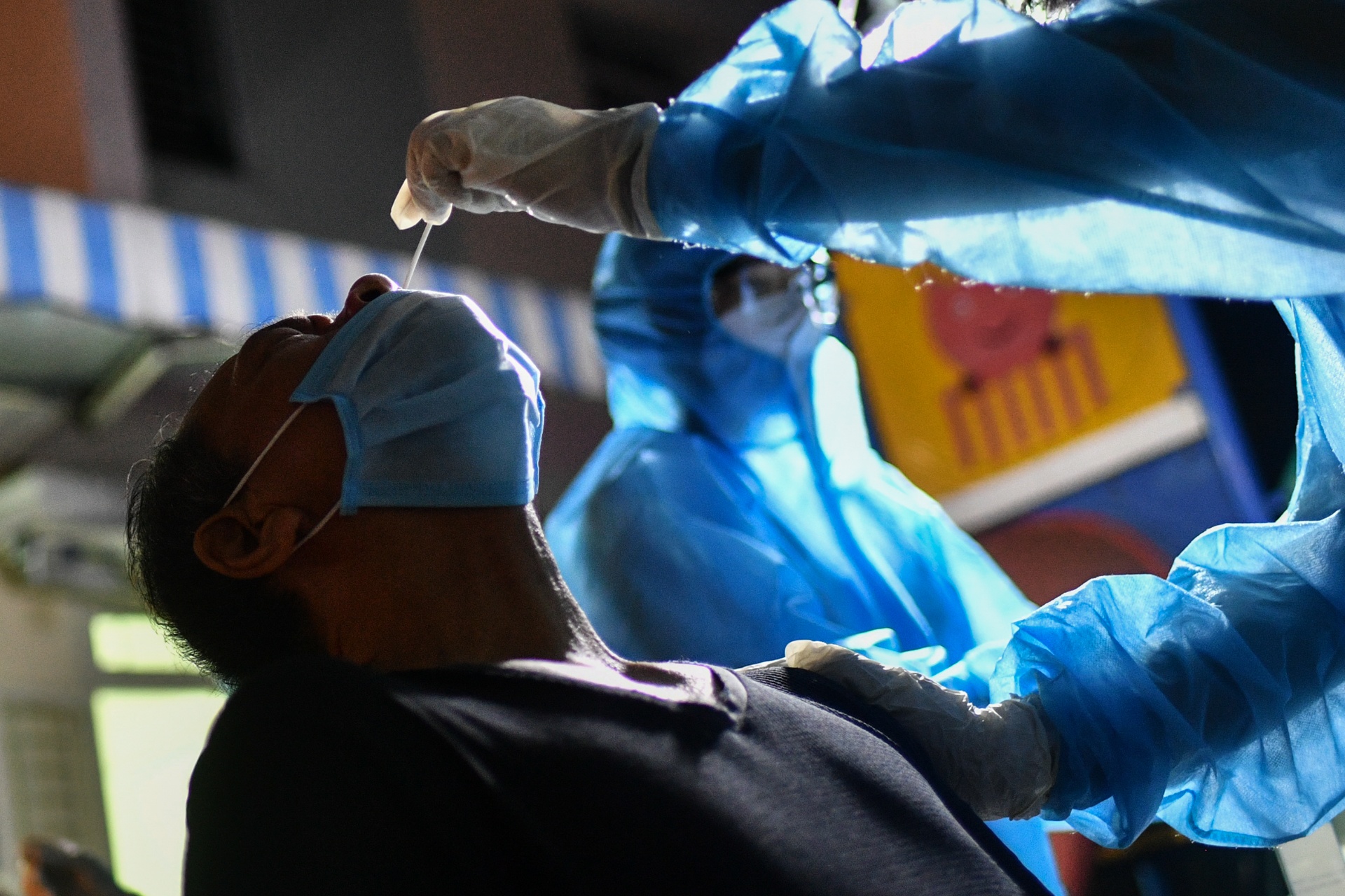 Tim nguoi den diem xet nghiem o Binh Thanh anh 1