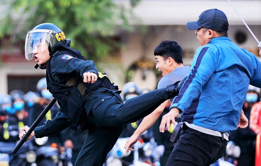 Cong an TP.HCM canh bao toi pham loi dung dich benh Covid-19 hinh anh