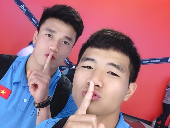 'Song Duc' tinh cam, Duc Chinh tran an nguoi ham mo truoc khi ve nuoc hinh anh