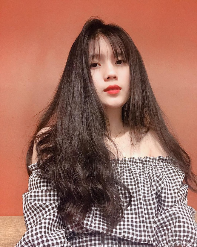 ban gai cau thu Nguyen Thanh Chung anh 9