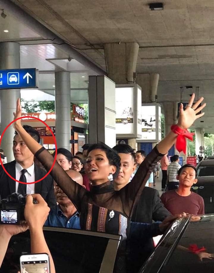 ve si hoa hau H Hen Nie anh 1