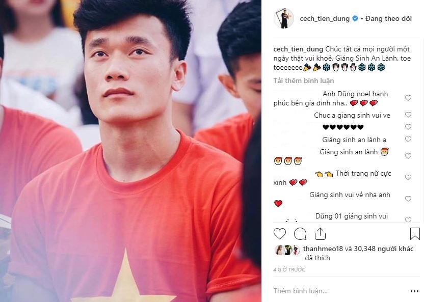 cau thu tuyen Viet Nam chuc mung Giang sinh anh 1