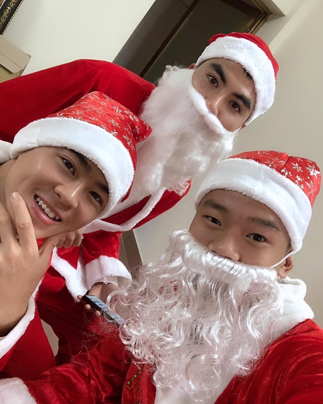 cau thu tuyen Viet Nam chuc mung Giang sinh anh 8