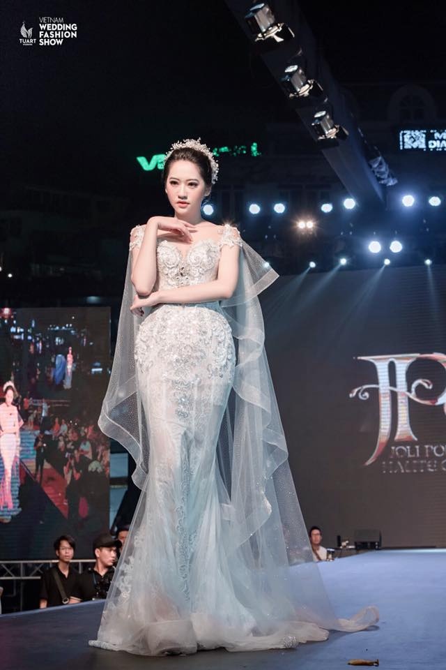 ban gai cau thu Dinh Thanh Binh anh 3