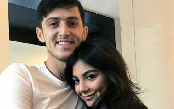 Ban gai tin don xinh dep cua tuyen thu Iran hinh anh