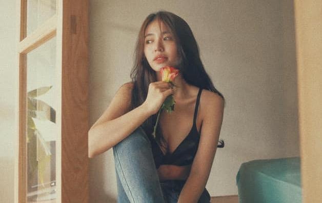 Hot girl Man Tien ngay cang goi cam, thuong xuyen khoe anh 'ho bao' hinh anh