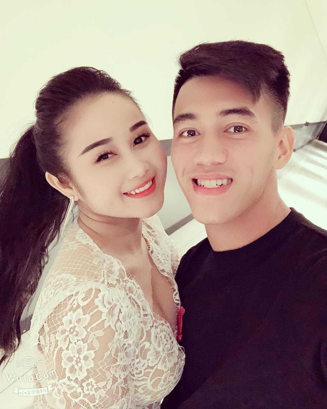 cau thu tuyen Viet Nam ben ban gai anh 10