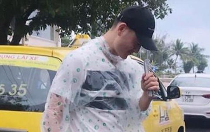 Fan lai phat hien Lam Tay va ban gai tin don dang di du lich cung nhau hinh anh