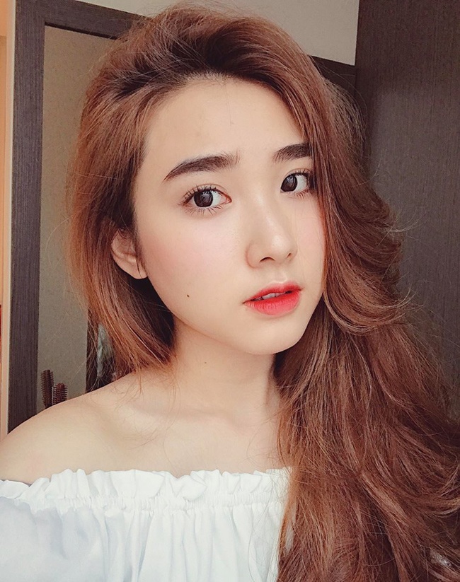 ban gai cau thu tuyen Viet Nam anh 7