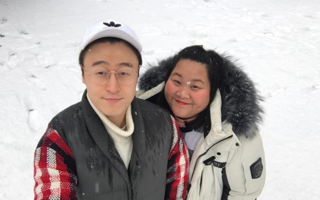 Cuoc song cua cap 'dua lech' vo xau - chong dep hinh anh