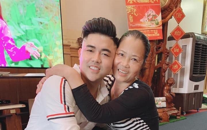 Chang trai Ha Noi dap lon dat 500 trieu dong tang me hinh anh