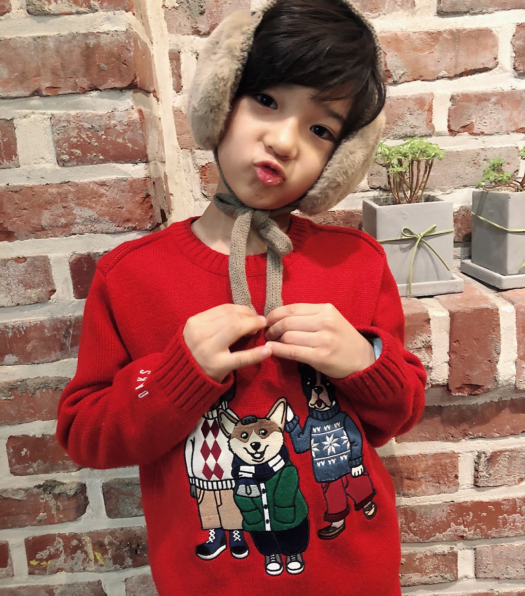 be trai han quoc chup anh cung cong phuong anh 14