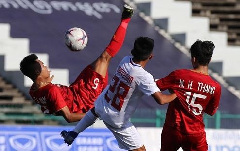 Dan mang gui loi chuc mung chien thang den tuyen U22 Viet Nam hinh anh