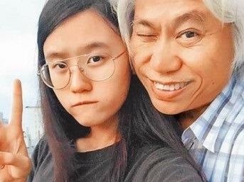 Hanh trinh 6 nam yeu bat chap thi phi cua cap 'ong chau' lech 40 tuoi hinh anh