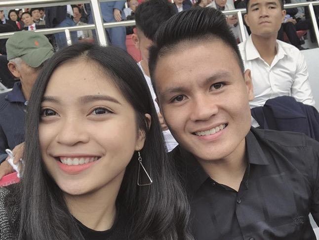 Ban gai Quang Hai, Duy Manh va nhung lan khon kho vi dan mang hinh anh